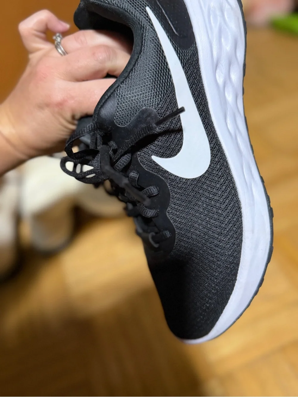 Nike Revolution 6 Black Women's Running Tennis Shoes Size 8.5